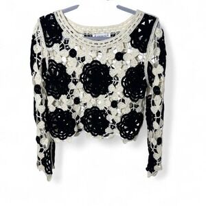 American‎ Flirt Crochet Crop Top Boho Floral Black Cream Size M